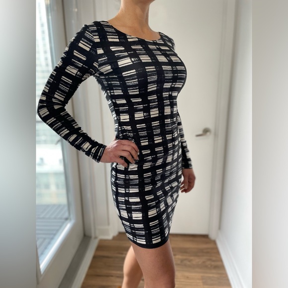 Print party dress size small - Picture 2 of 4